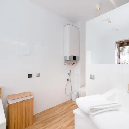 Delux Aleja Nmp 8 - Free Parking Apartment