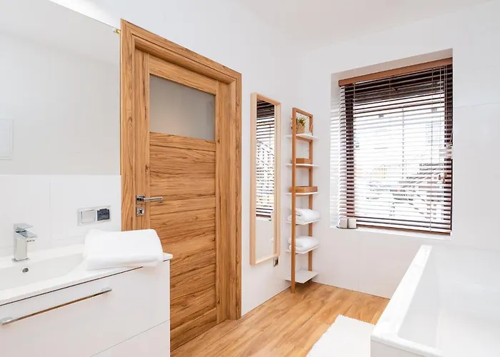 Delux Aleja Nmp 8 - Free Parking צ'סטוצ'ובה